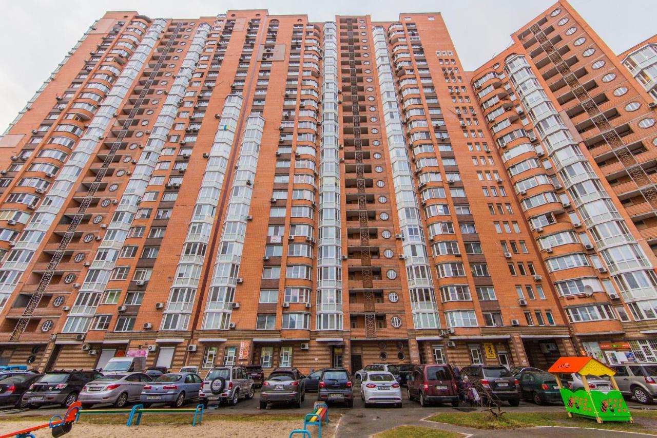 Комфортная Двухкомнатная Квартира Возле Метро Академгородок Kiew Exterior foto